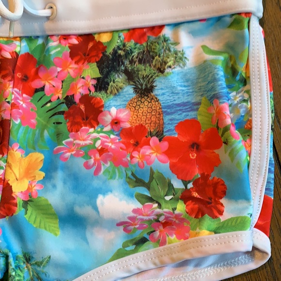 LASC Los Angeles Square Cut Tropical Print Swim Trunk - Picture 3 of 11